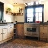 Sobere keuken landelijke stijl met bakstenen vloer | Esgrado